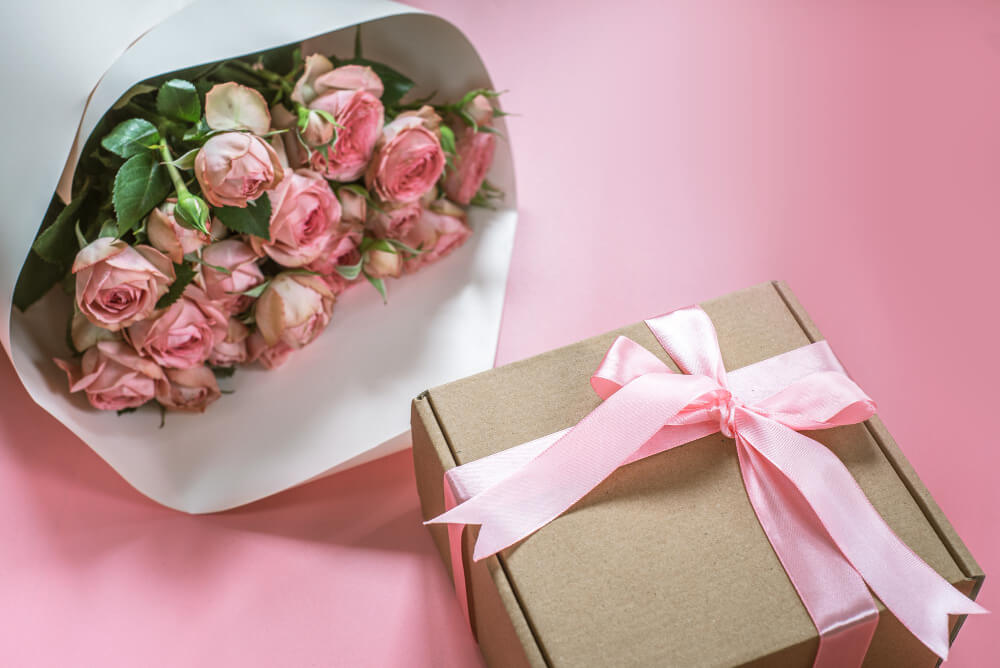 Trake i mašne – mali detalji za veliki utisak u aranžiranju