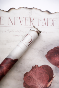 zac2-beli-sa-natpisom